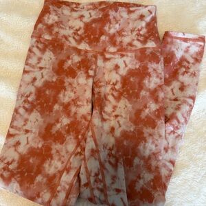 Patterned leggings